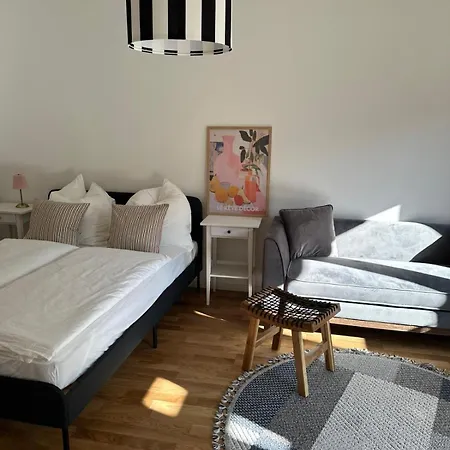 Apartment Am Waldrand - Nähe Flughafen&tum *