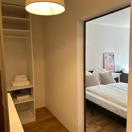 Apartment Am Waldrand - Nähe Flughafen&tum
